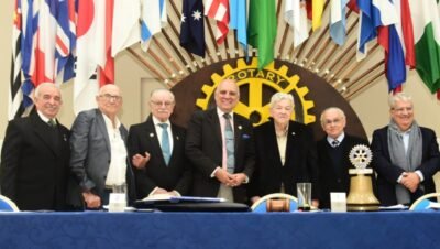 Os rotarianos: Fredmo Tavares, Domingos Damia, Nahid Chicani, Alfredo Pretoni – Fundador da ABRF – Associação Brasileira da The Rotary Foundation, Antônio José e Paulo Bernardo.