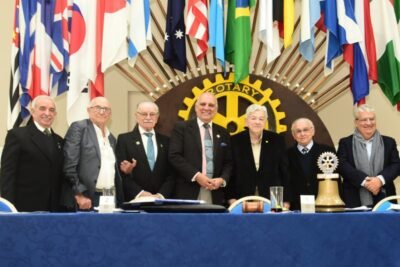 Os rotarianos: Fredmo Tavares, Domingos Damia, Nahid Chicani, Alfredo Pretoni – Fundador da ABRF – Associação Brasileira da The Rotary Foundation, Antônio José e Paulo Bernardo.
